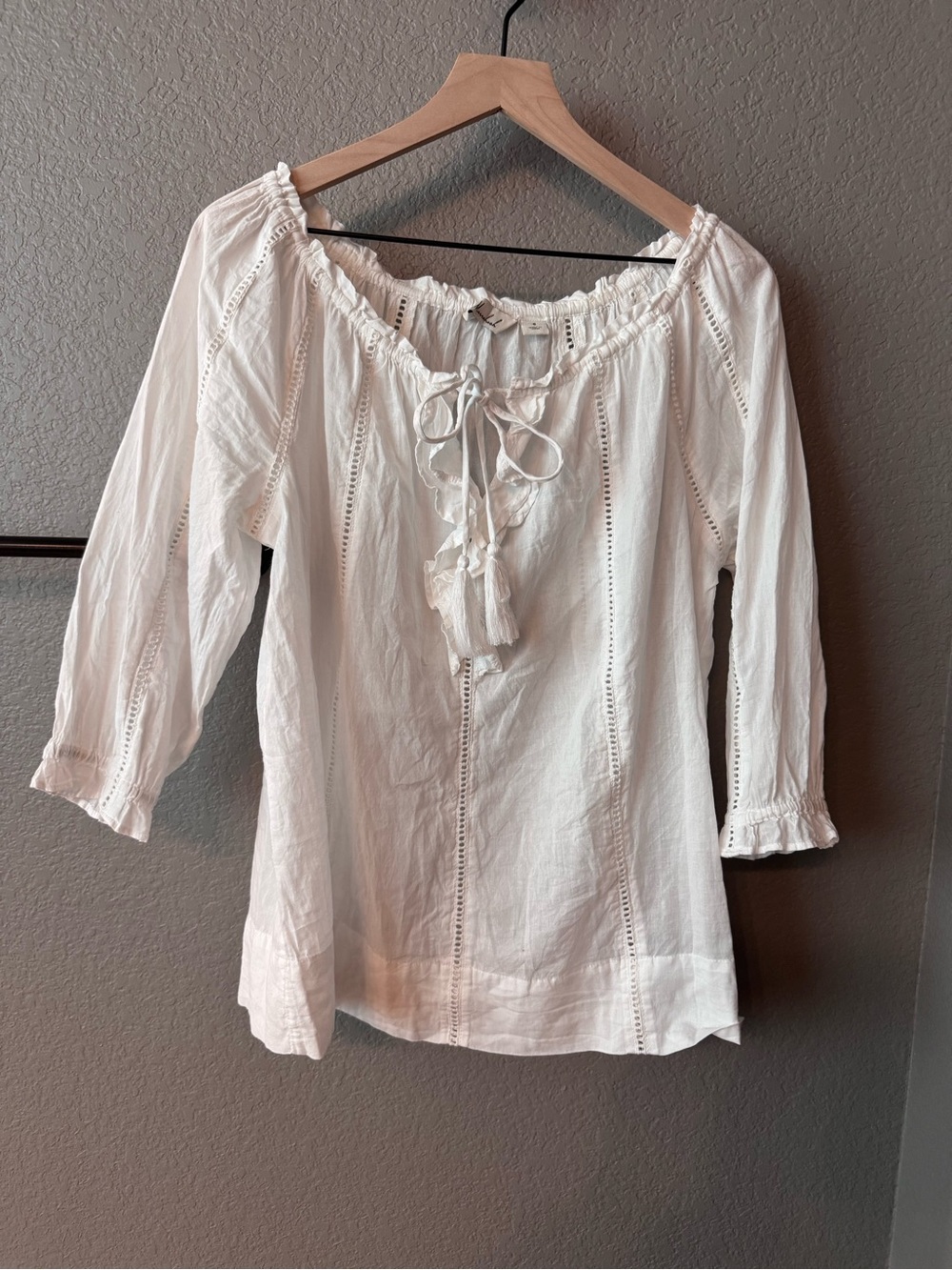 Caffe Marrakesh 100% Cotton Eyelet White Peasant Ruffle Tie-Neck Blouse - Picture 2 of 10